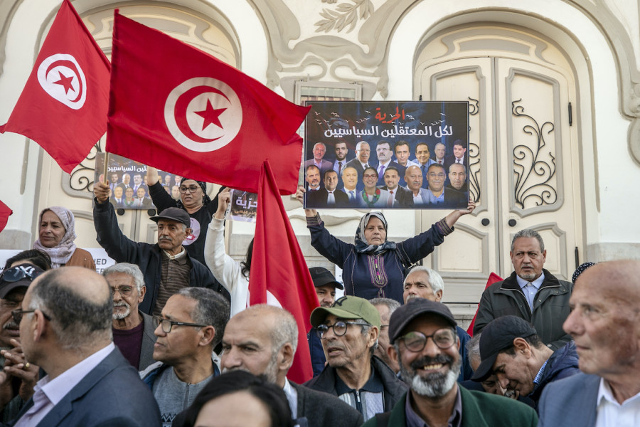 قضية التآمر على أمن الدولة: إضرابات جوع وإحالة للمحامين على التحقيق