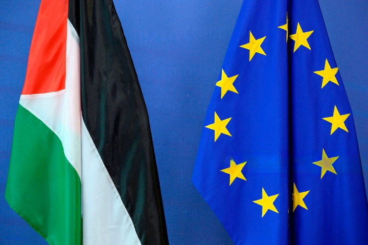 الاتحاد الأوروبي يتراجع عن تجميد المساعدات المالية للفلسطينيين بعد اعتراضات من دول أعضاء